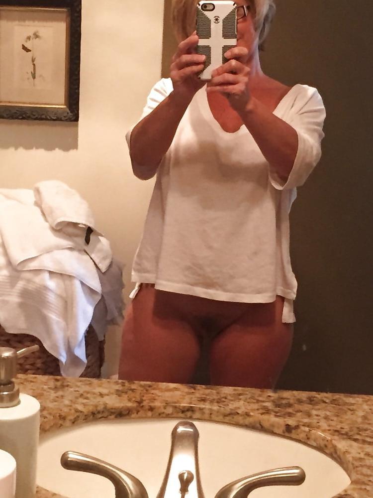 19P MATURE  WHITE WOMEN PT.30