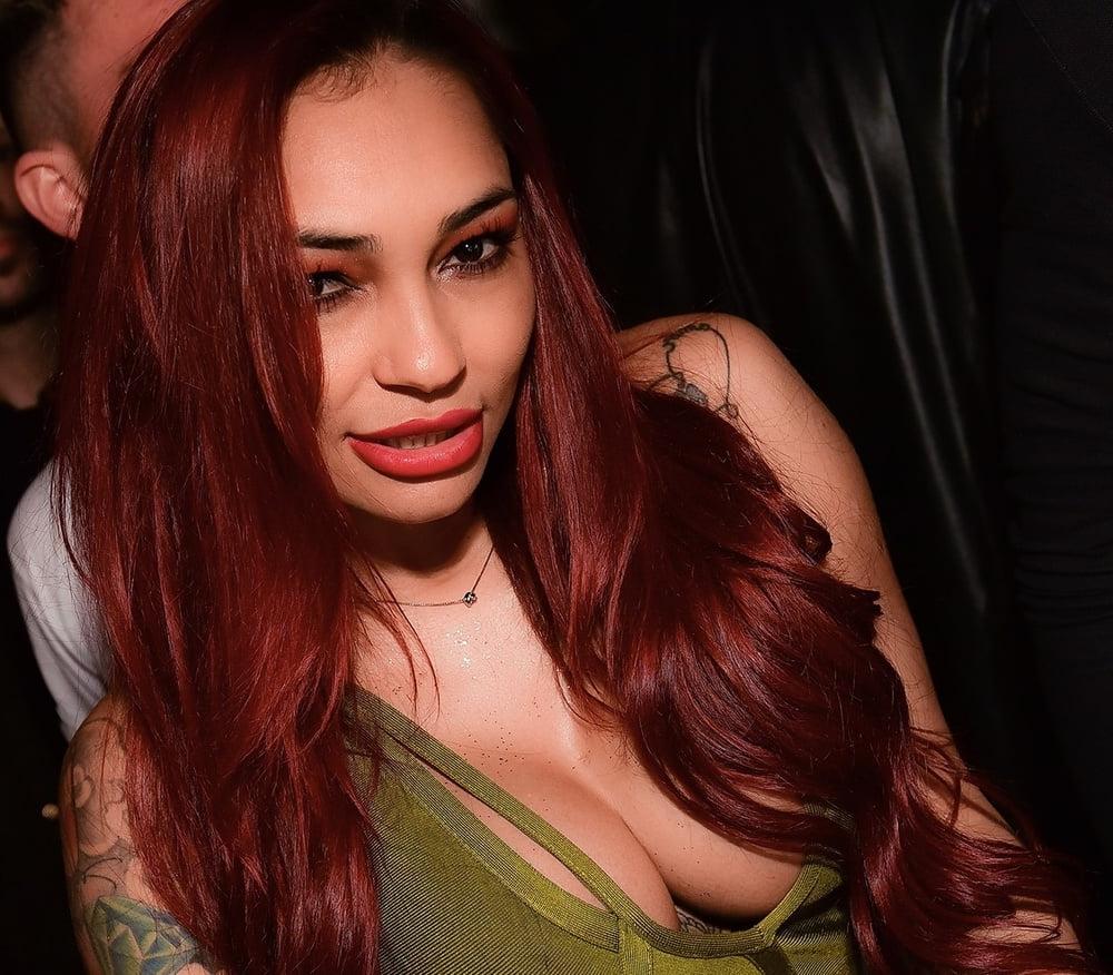 20P Girls partying in club - Paris #88
