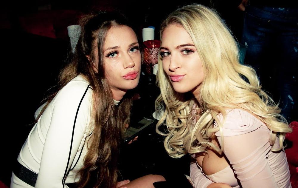 20P Girls partying in club - Paris #88