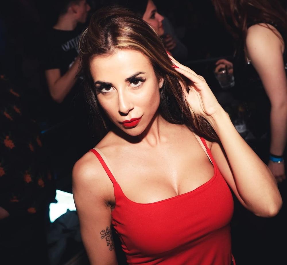 20P Girls partying in club - Paris #88