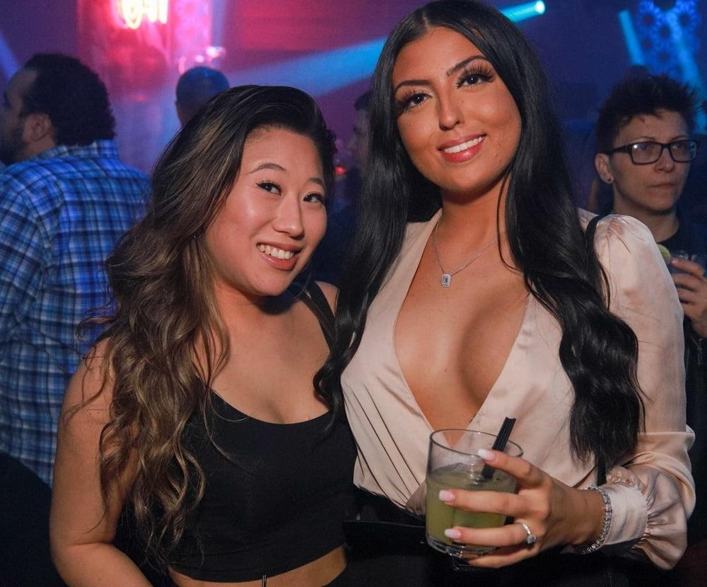 20P Girls partying in club - Paris #89