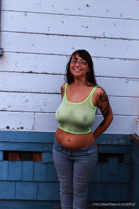 14P BRALESS SAGGY TITS 2