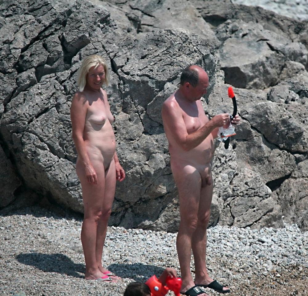 24P NUDE COUPLES 2