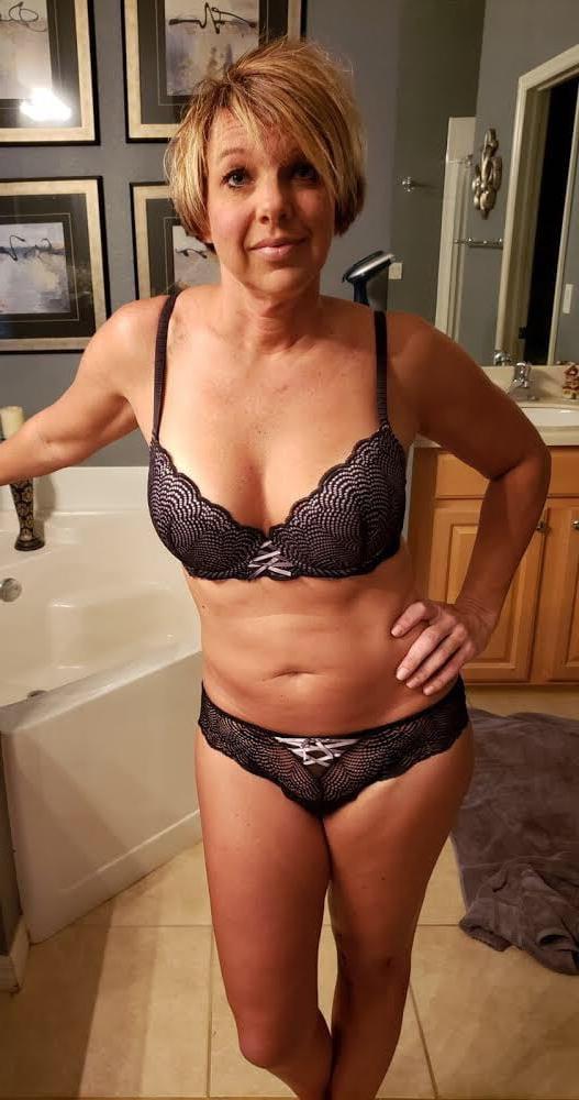 12P MATURE WHITE WOMEN PT.29