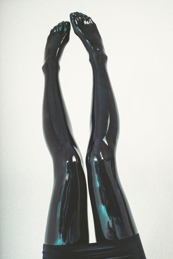 6P Latex Girls 2