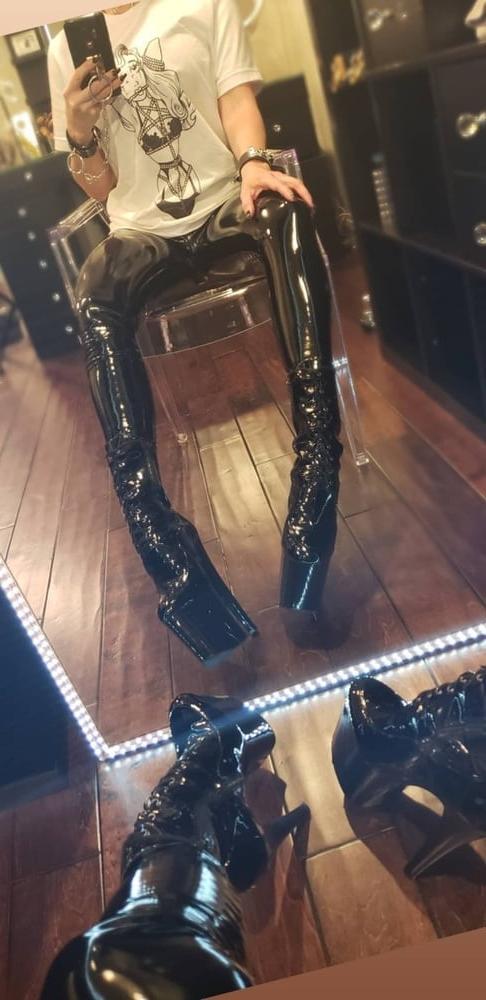 25P Latex Girls