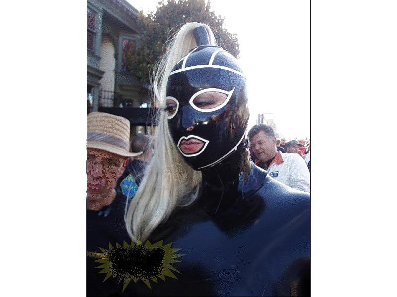 25P Public nudity & BDSM