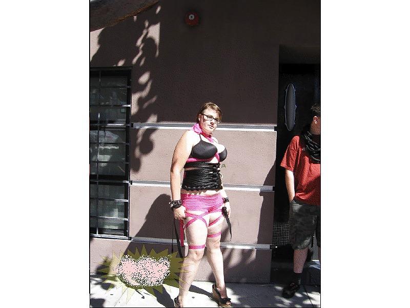 25P Public nudity & BDSM