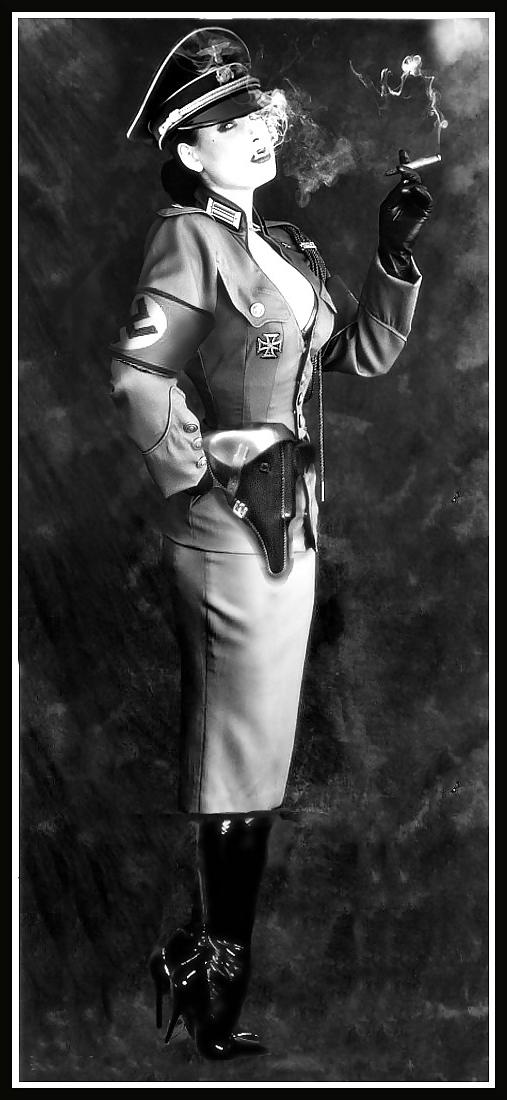 20P Uniform-Fetisch!