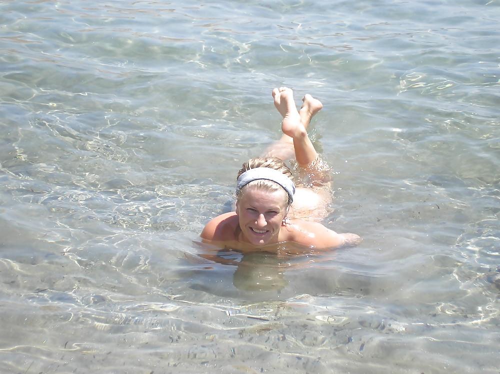 25P WET WIFE