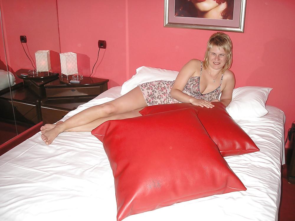 25P WET WIFE