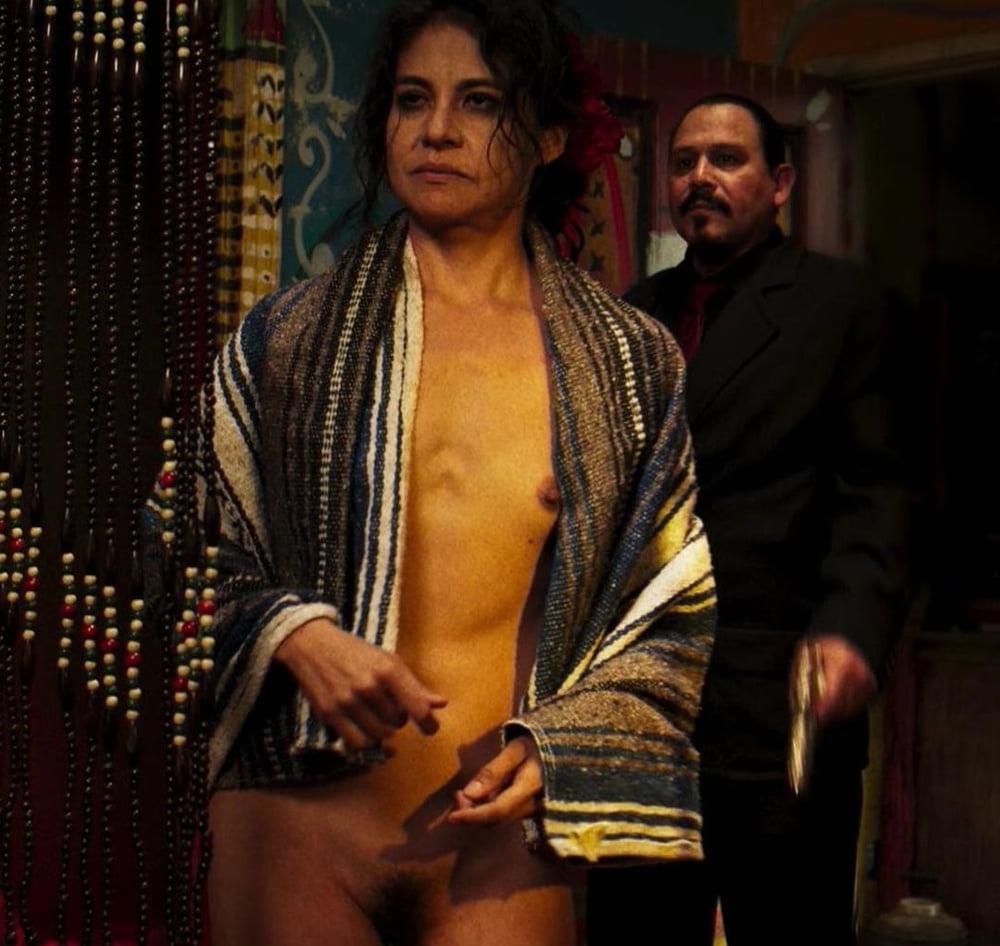 25P Nude Scene Mix 3 (Showin Her Pussy on Screen)