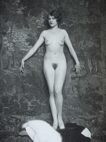 25P Black and White 19