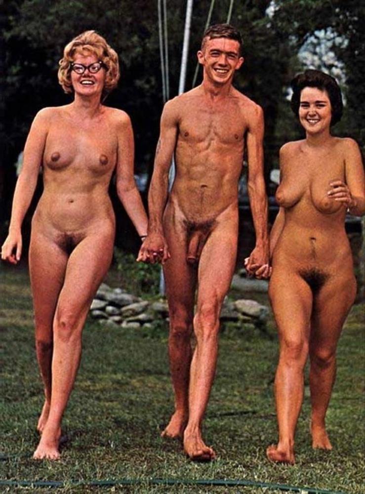 25P 0531 Back to nude beach.