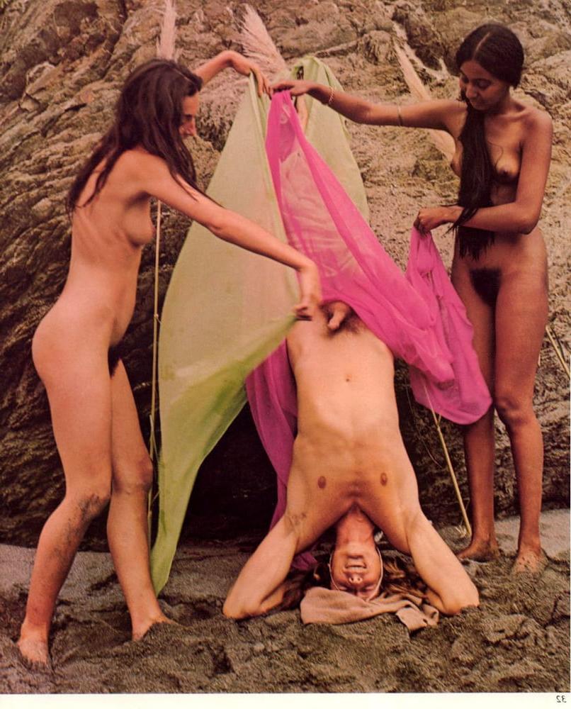 25P 0531 Back to nude beach.