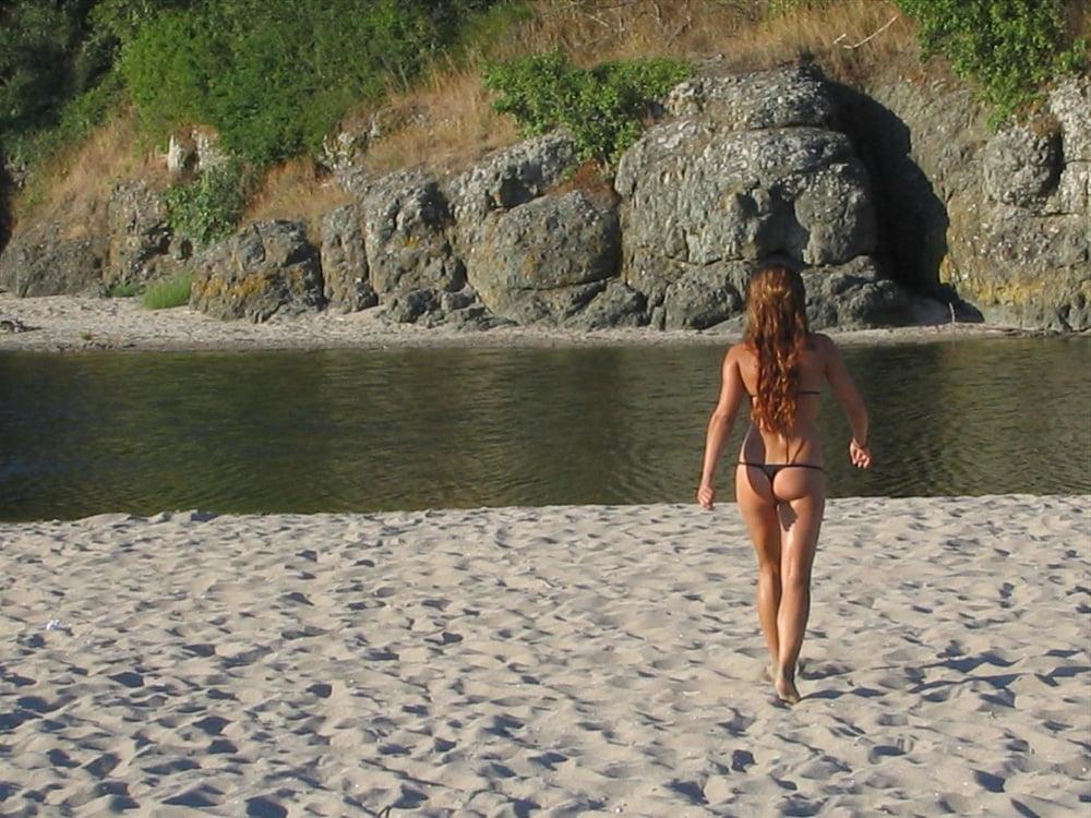 25P Nude beach