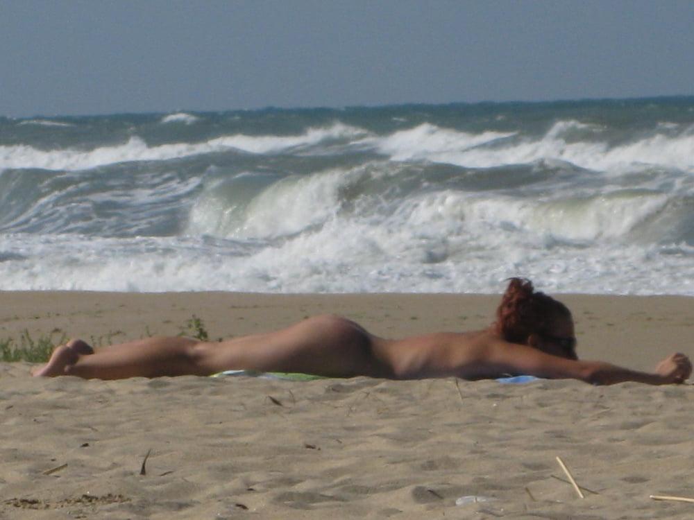 25P Nude beach