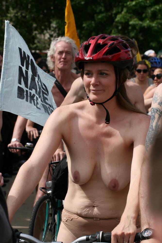 24P SAGGY TITS