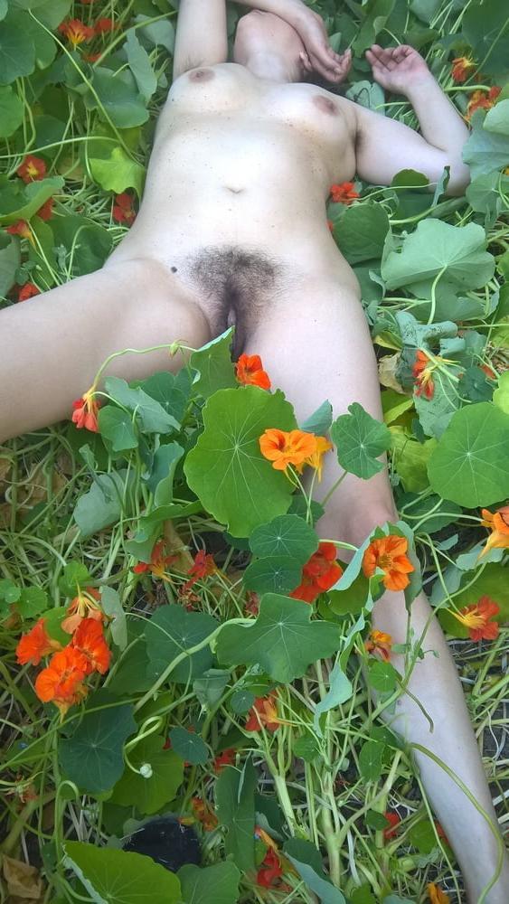 25P JoyTwoSex - NUDE &amp; HAIRY