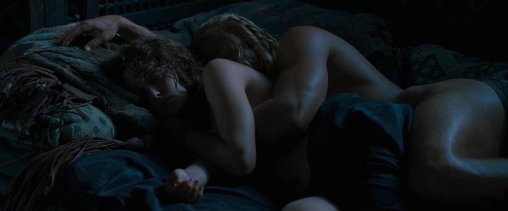 25P Male celeb Brad Pitt nude in Troy (2004)
