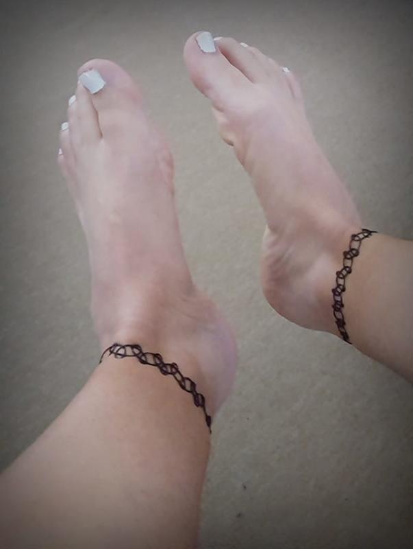 15P Barefeet ++ Clear Heels Mules ++ Anklets ++ White Toe Nails