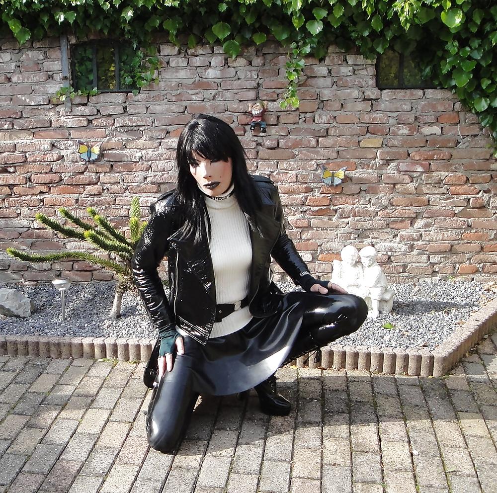 14P Latex forever
