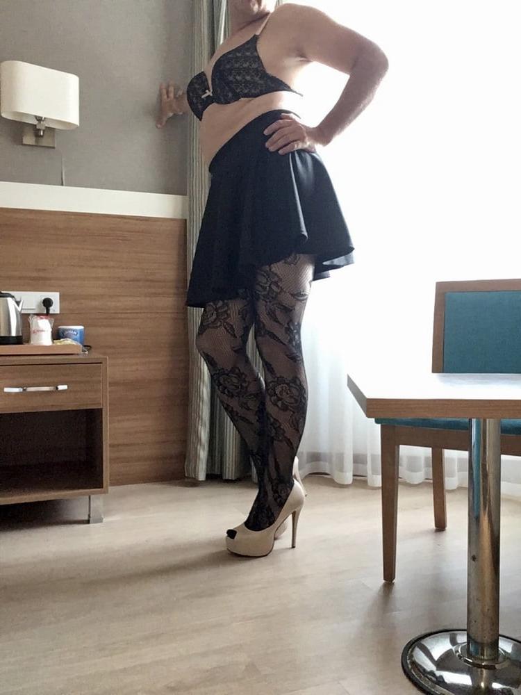 25P Black Fishnet Tights