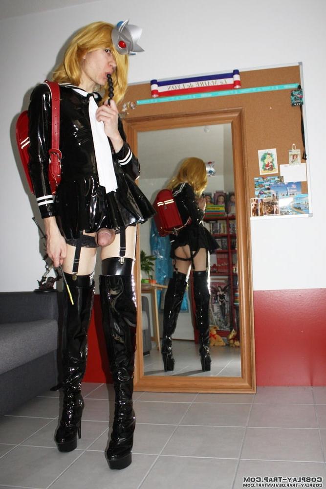 7P Rosalina latex schoolgirl uniform and mirror