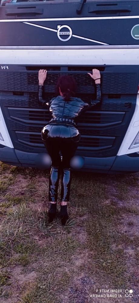 5P BLACK LATEX