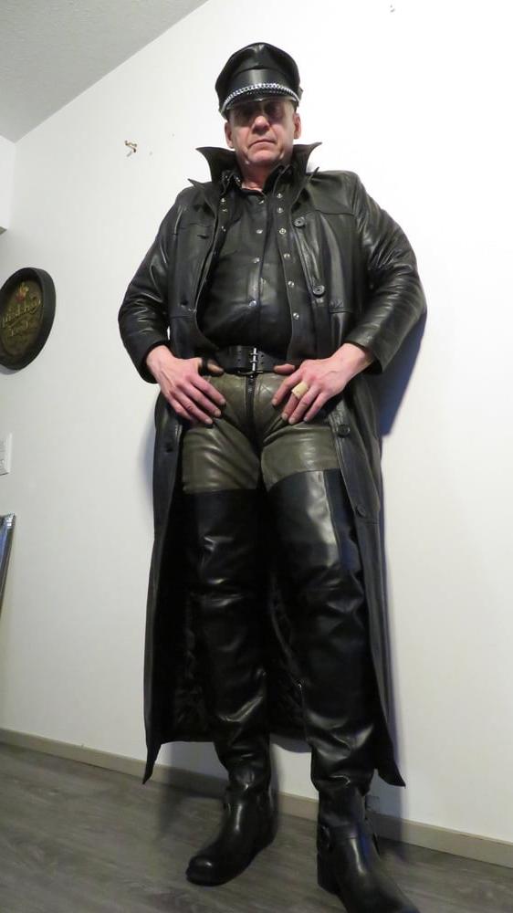 25P Finnish kinky leather gay Juha Vantanen