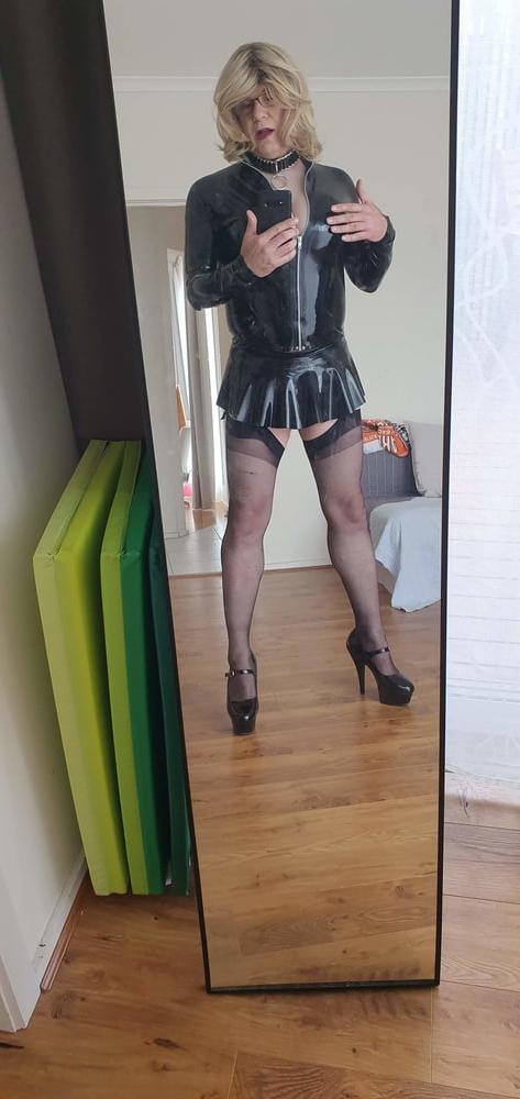 10P Latex micro skirt...hot or not?