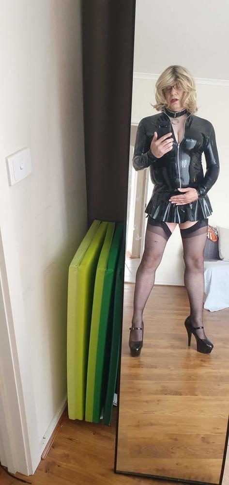 10P Latex micro skirt...hot or not?
