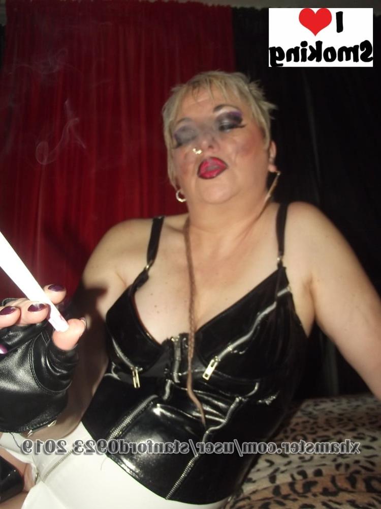 25P BLACK &amp; WHITE SLUT 2019