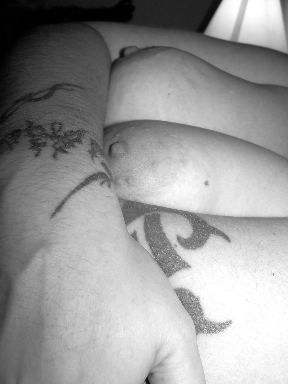 25P Black and White