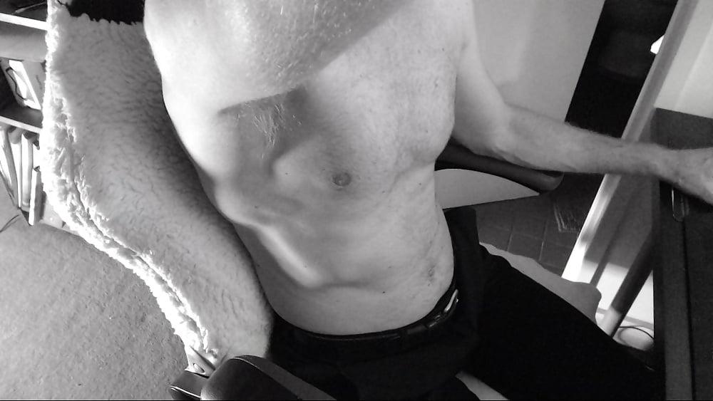 16P Black and White