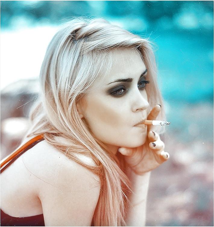 17P Wanking Favourites: fuckable smokers 54