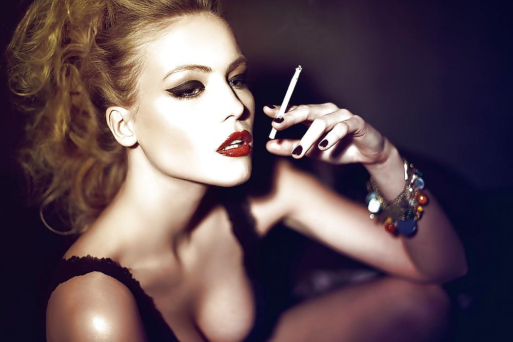 17P Wanking Favourites: fuckable smokers 54