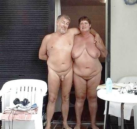 16P Older nudist