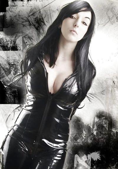 25P Chicks In Latex,By Blondelover
