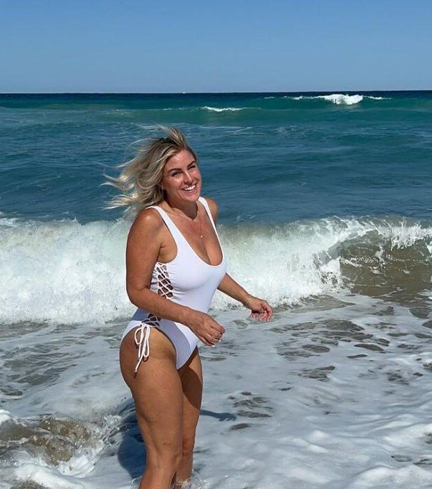 15P Nurse Gwennie nude