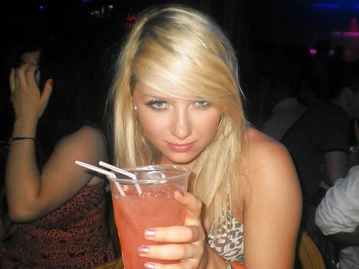 9P Hot blond teen