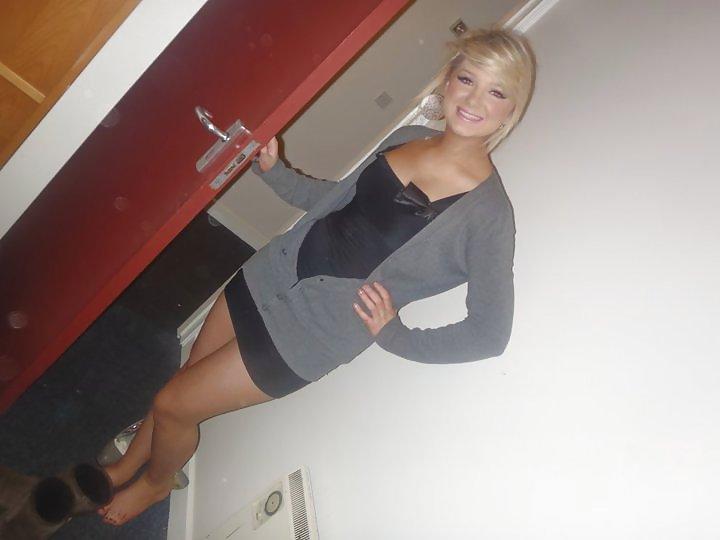 9P Hot blond teen