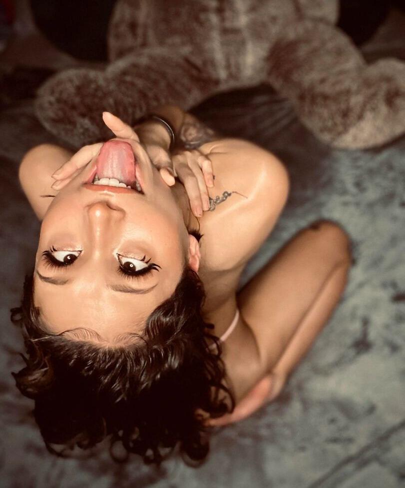 18P Bunny Buggs nude