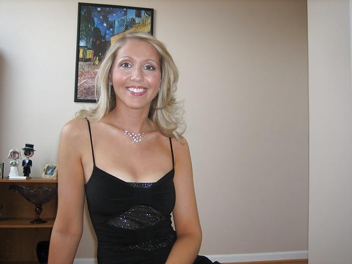 10P Mature lesbians members of my private club...