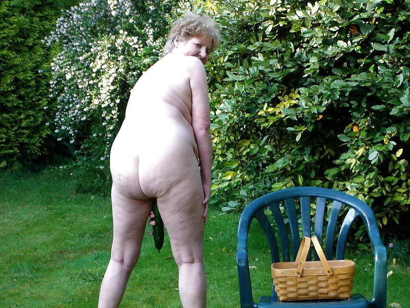 23P Hairy Moms and Grannies Next Door