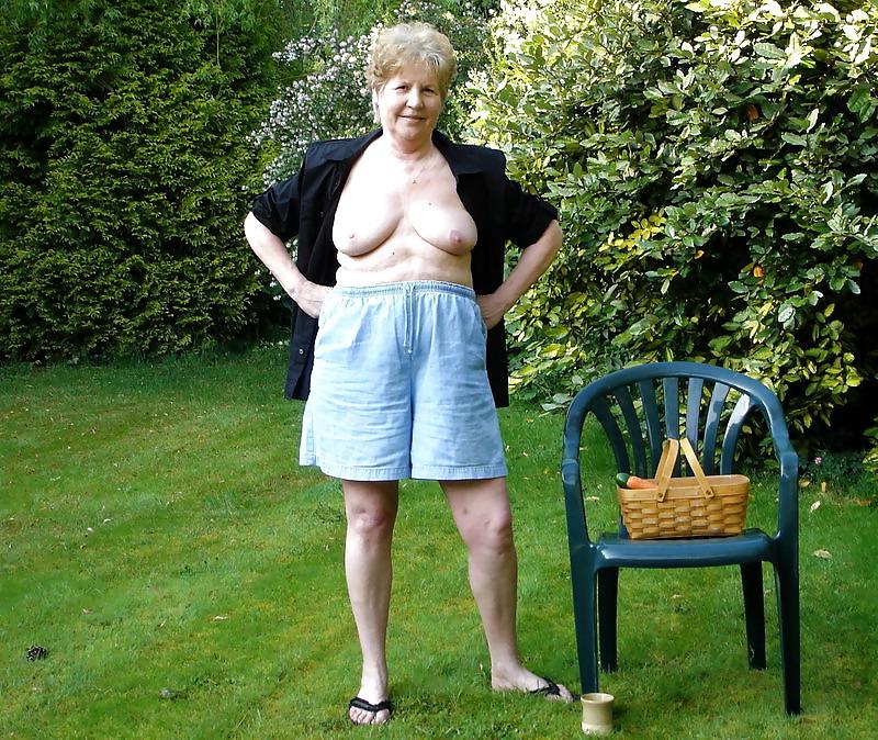 23P Hairy Moms and Grannies Next Door