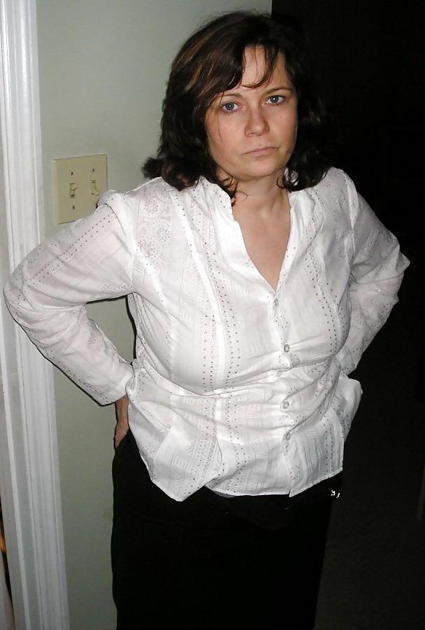 23P Hairy Moms and Grannies Next Door