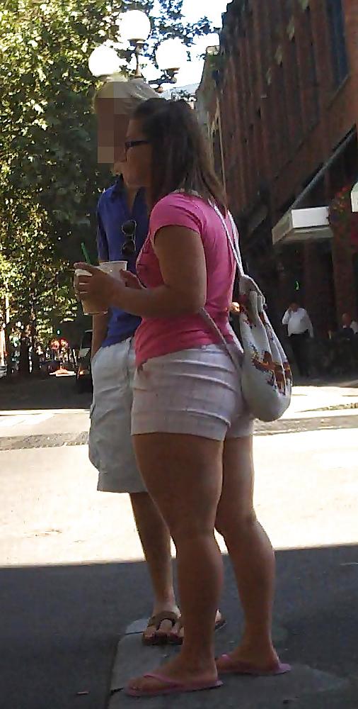 17P Phat Ass White Girls 11