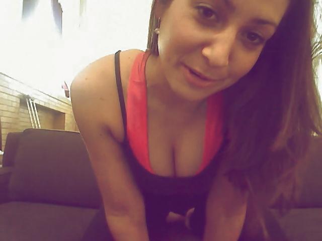 18P Webcam girl