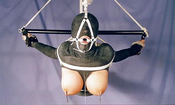 25P BDSM Tits